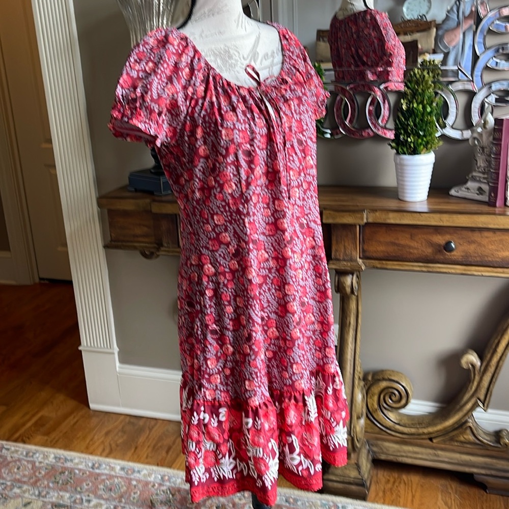 Floral spring dress mid length. New!